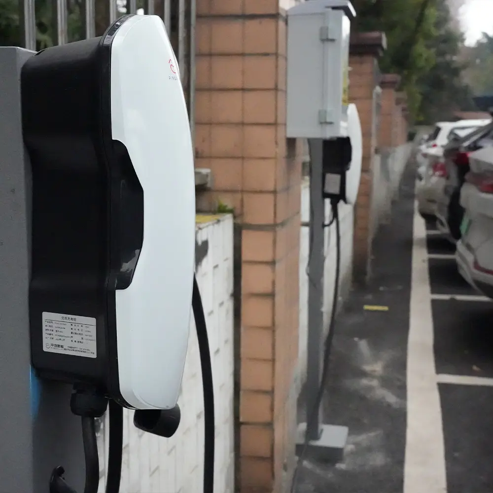 Vehicle Charging Stations: facing Urban Space Challenges (en inglés)